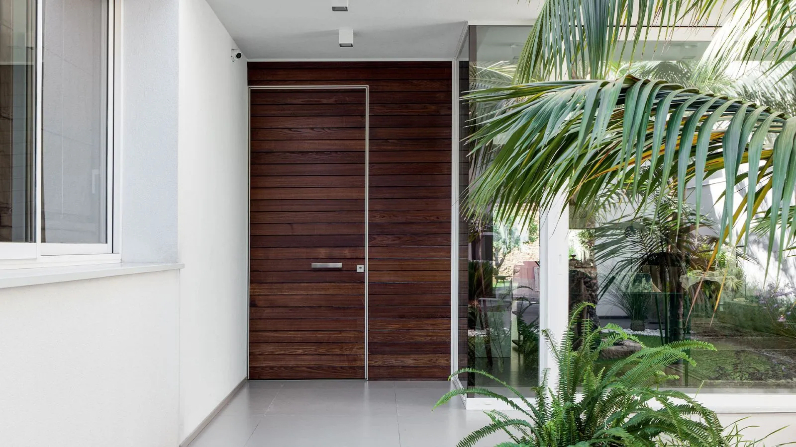 TEKNO: Porta Blindata Rasomuro - Eleganza e Sicurezza Innovativa per la Tua Casa
